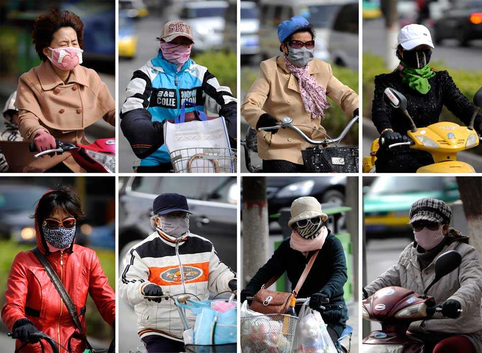 A combo photo shows that people wearing masks travel in the strong wind in Ningxia Hui autonomous region on April 7, 2013. (Xinhua Photo/ Li Ran)