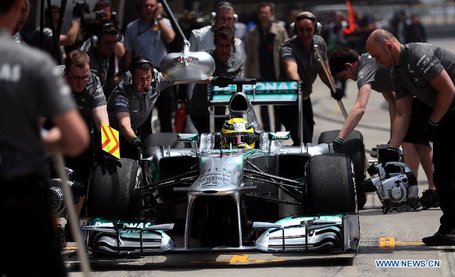 Mercedes driver Nico Rosberg attends the first practice session of the Chinese F1 Grand Prix at the Shanghai International circuit, in Shanghai, east China, on April 12, 2013. (Xinhua/Li Ming)