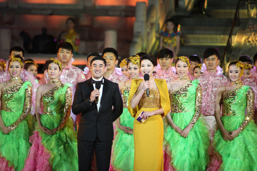 David Wu and Li Kun host the Opening Ceremony of the 3rd Beijing International Film Festival, at the Hall of Prayer for Good Harvests in the Temple of Heaven Park, April 16, 2013, Beijing, China.  [CRIENGLISH.com, Photo: Zhang Linruo]