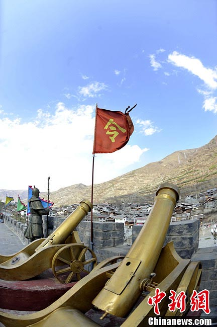 Photo taken on April 18 shows the scenery of Songpan County in Aba Tibetan and Qiang Autonomous Prefecture, Southwest China's Sichuan Province. Songpan, firstly built during Tang Dynasty and then rebuilt during Ming Dynasty, was an important military post in ancient China. (CNS/An Yuan)