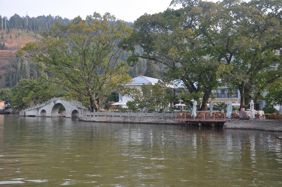 Photo shows the scenery of the wetland park at the Qionghai Lake in Xichang City, southwest China's Sichuan Province. (China.org.cn)