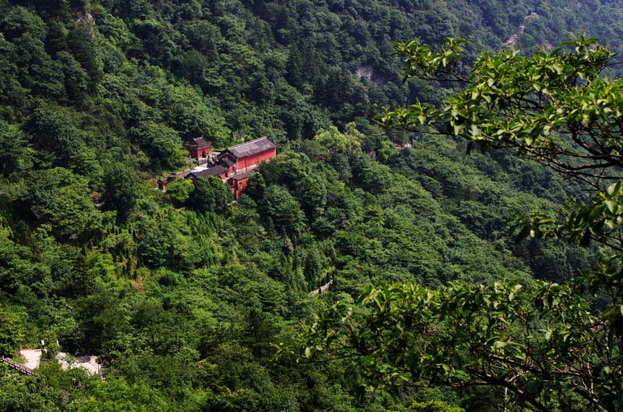 Located in southwest of Danjiangkou City, Wudang Mountain, also known as Taihe Mountain, is both a famous scenic spot and a holy site of Taoism, China's indigenous religion. It has served as the birthplace of Taoism since Tang Dynasty, so it has a large amount of well-preserved Taoist buildings. The temples of the complex feature the architecture characteristics of Yuan, Ming and Qing Dynasties. Besides, as it contains buildings from as early as the 7th century, it represents the highest standards of Chinese art and architecture over a period of nearly 1,000 years. It was listed as a UNESCO World Heritage Site in 1994. (China.org.cn)