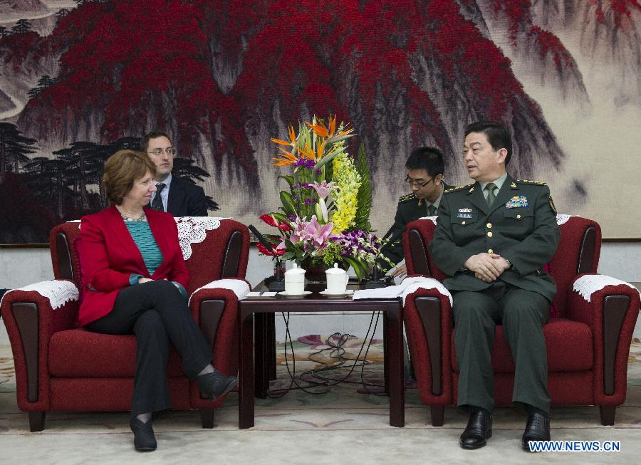 Chinese State Councilor and Defense Minister Chang Wanquan (R) meets with European Union (EU) High Representative for Foreign Affairs and Security Policy Catherine Ashton in Beijing, capital of China, April 27, 2013. (Xinhua/Wang Ye) 