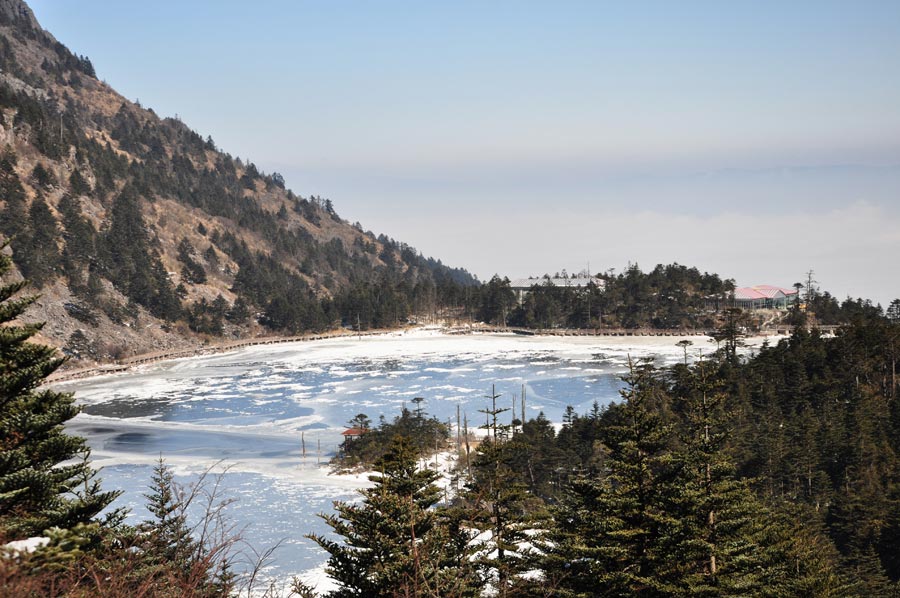 Photo shows the beautiful scenery in Luoji Mountain, Xichang City, China's Sichuan Province. (China.org.cn)