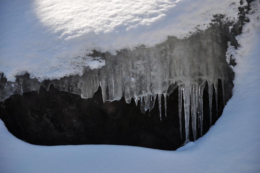 Photo shows the beautiful scenery in Luoji Mountain, Xichang City, China's Sichuan Province. (China.org.cn)