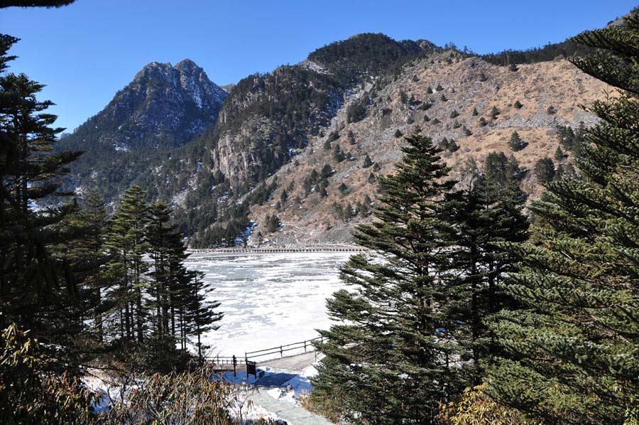 Photo shows the beautiful scenery in Luoji Mountain, Xichang City, China's Sichuan Province. (China.org.cn)