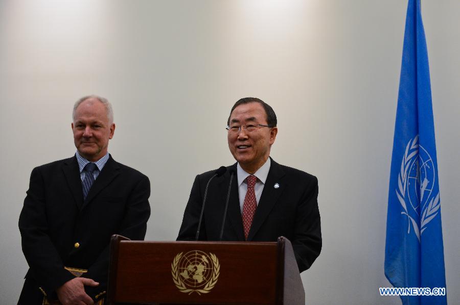 UN Secretary-General Ban Ki-moon (R) speaks to media reporters prior to his meeting with Ake Sellstrom (L), head of the UN chemical weapons investigation, at the UN headquarters in New York, on April 29, 2013. UN Secretary-general Ban Ki-moon on Monday voiced his "complete confidence" in the UN fact-finding mission on the alleged use of chemical weapons in Syria, while urging the Syrian authorities to allow the investigation to proceed "without delay and without any conditions." (Xinhua/Niu Xiaolei) 