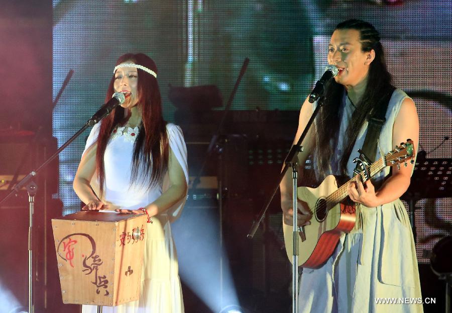 The musical group "An and Knight" performs during the May 4 Youth Day Music Festival in Hong Kong, south China, May 4, 2013. (Xinhua/Li Peng) 