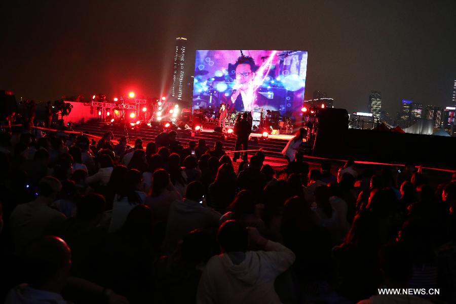 Singer Li Yugang performs during the May 4 Youth Day Music Festival in Hong Kong, south China, May 4, 2013. (Xinhua/Li Peng) 