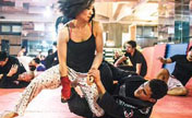 Self-defense martial art gains popularity in Beijing 