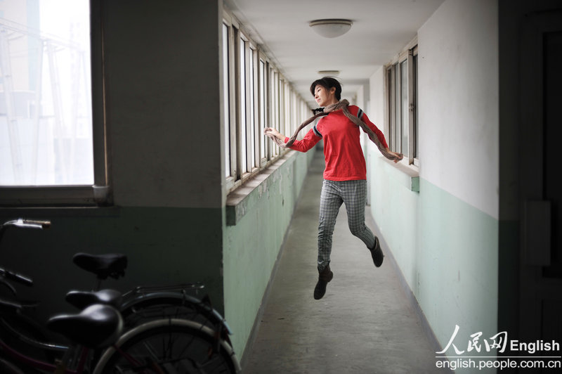 Levitating Beijinger. Photo Taken on March 23, 2013. (Photo/CFP)