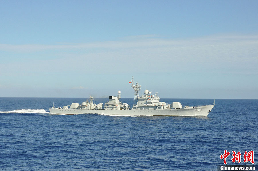 East China Sea Fleet conducts covert raid training in western Pacific (Chinanews.com)