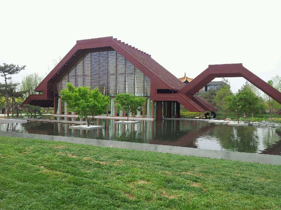 The Wuhan Garden in the Ninth China (Beijing) International Garden Expo west of the Yongding River. The expo covers an area of 513 hectares, including 267-hecare public exhibition area and 246-hectare Garden Expo Lake. The event will officially kick off on May 18, 2013 and last for six months. (CRIENGLISH.com/Luo Dan)