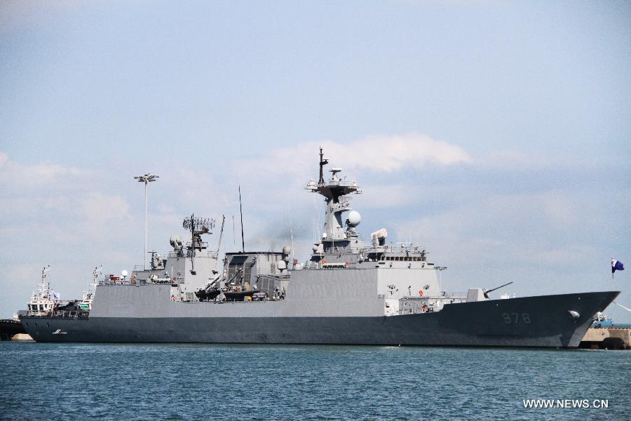 A South Korean warship docks at Singapore's Changi Naval Base, May 13, 2013. Warships from Australia, France, India, Indonesia, South Korea and Singapore docked at Singapore's Changi Naval Base for display as part of the upcoming International Maritime Defense Exhibition Asia in Singapore on May 14 to 16. (Xinhua/Hu Juanxin) 