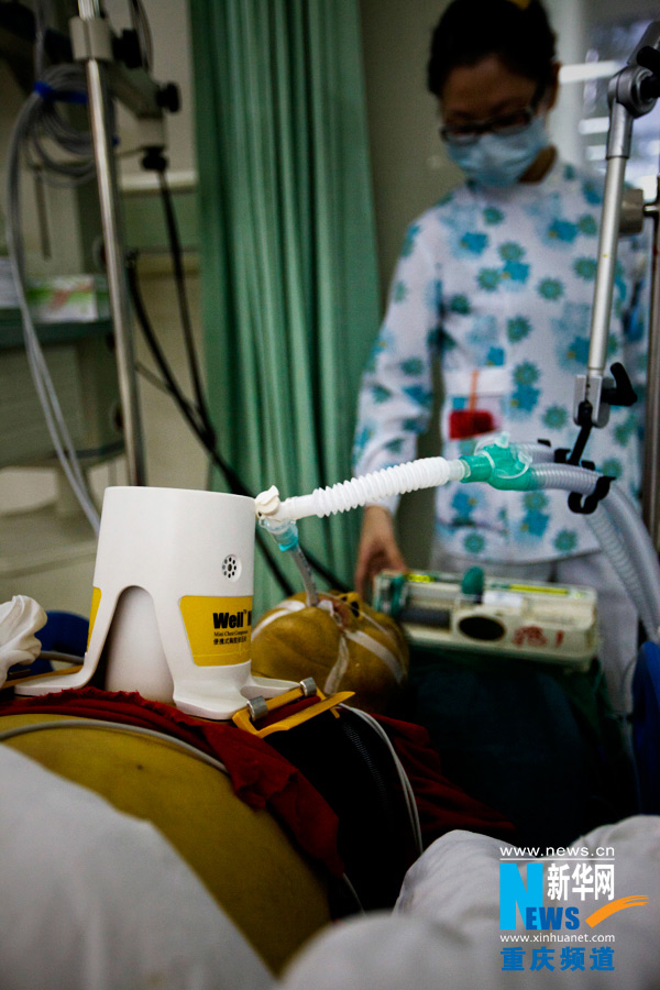 A patient receive treatment.(Xinhua/Peng Bo)