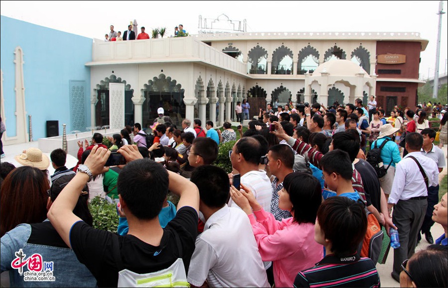 The ninth China (Beijing) International Garden Expo, which will run for six months, kicked off alongside the Yongding river in Beijing on Saturday. [China.org.cn]