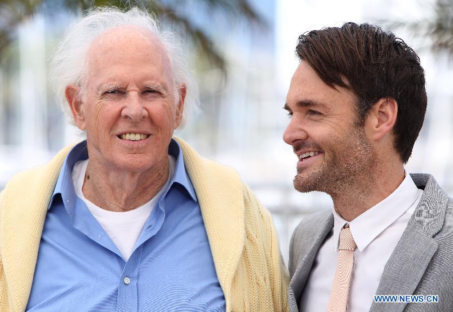 US actors Bruce Dern (L) and Will Forte pose during a photocall for the film "Nebraska" presented in Competition at the 66th edition of the Cannes Film Festival in Cannes, France, May 23, 2013. (Xinhua/Gao Jing) 