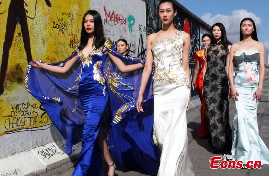 Models present "Huafu" dresses during the 2013 Berlin Huafu Show in Germany, May 23, 2013. China has a good tradition of great manners, which is called "Xia," while the collection of beautiful dresses of ancientChina, was named "Hua." Huaxia's dress is "Huafu," representing the essence and spirit of China's culture and history. Therefore, "Huafu" is also called China's National Dress. (CNS/Qian Xingqiang)