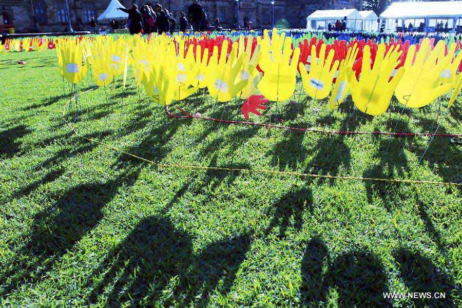 Photo taken on May 27, 2013, shows the large art work of "The Sea of Hands" during the Reconciliation Week 2013 in the University of Sydney, Australia. The first "Sea of Hands" was held on Oct. 12, 1997, in Australia's capital of Canberra. (Xinhua/Jin Linpeng)