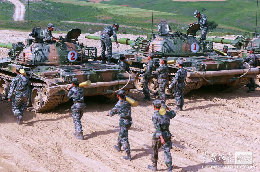 Live fire drill of China's 88B tanks (China Military Online)