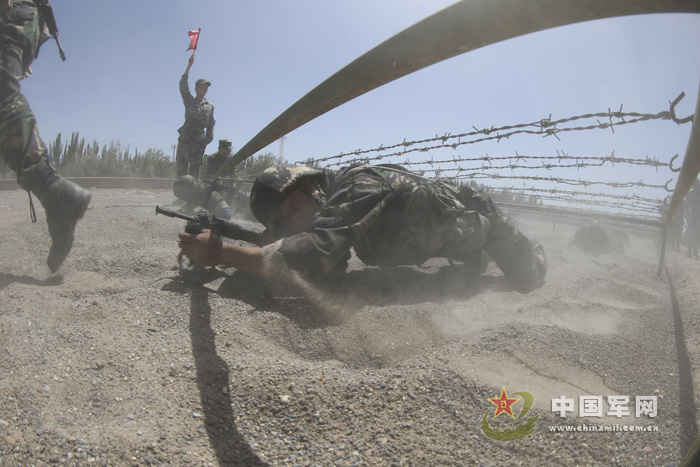 Training photos of special forces in Xinjiang (Source: chinamil.com.cn)