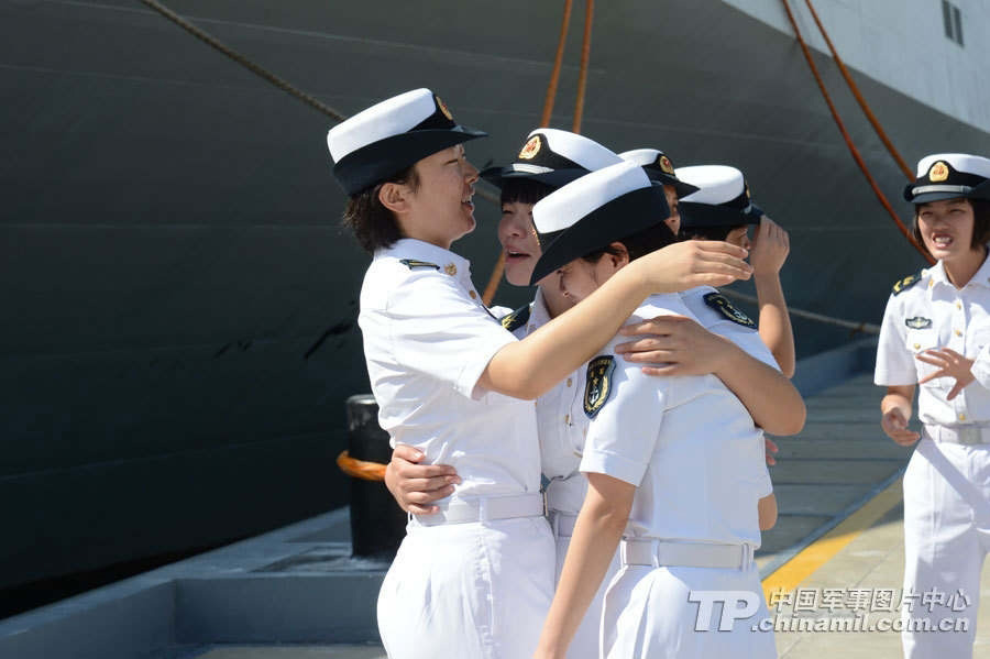 Chinese female naval soldiers start to implement combat duties (Soruce: chinamil.com.cn) 