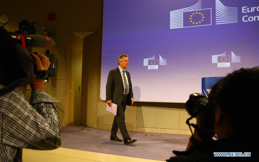 The European Union (EU) trade commissioner Karel De Gucht attends a press conference in Brussels, capital of Belgium,on June 4, 2013. Karel De Gucht announced Tuesday that the EU has decided to impose provisional anti-dumping duties on imports of solar panels, cells and wafers from China. (Xinhua/Gong Bing) 