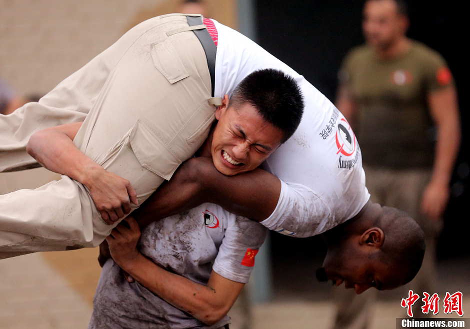 More than 70 trainees, including six women and three foreigners will receive high-intensity training for VIP security at a bodyguard camp in Beijing. They will train over 20 hours per day for one week. One third of the participants will be phased out at the end of the "Hell Week". 