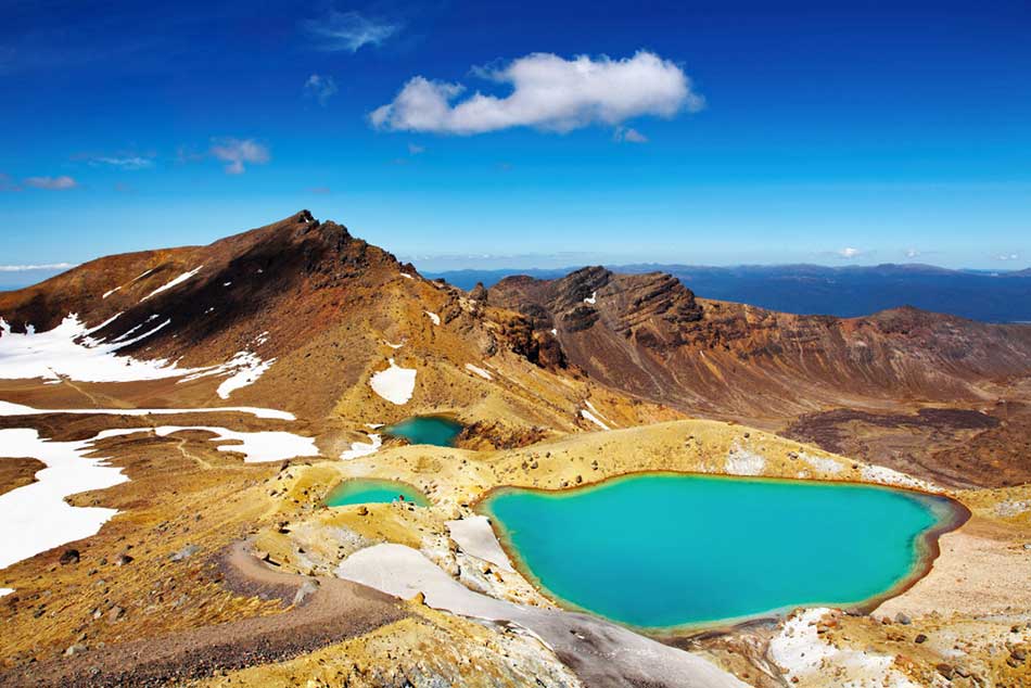 Emerald Lakes (huanqiu.com)