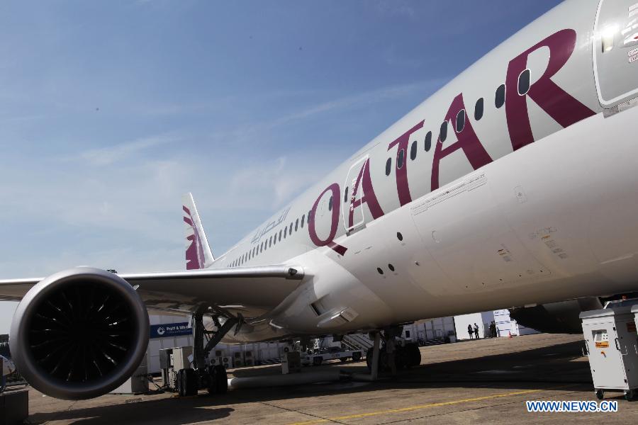 A Quatar Airlines Boeing 787 dreamliner is seen during the 50th International Paris Air Show at the Le Bourget airport in Paris, France, June 17, 2013. The Paris Air Show runs from June 17 to 23. (Xinhua/Gao Jing)