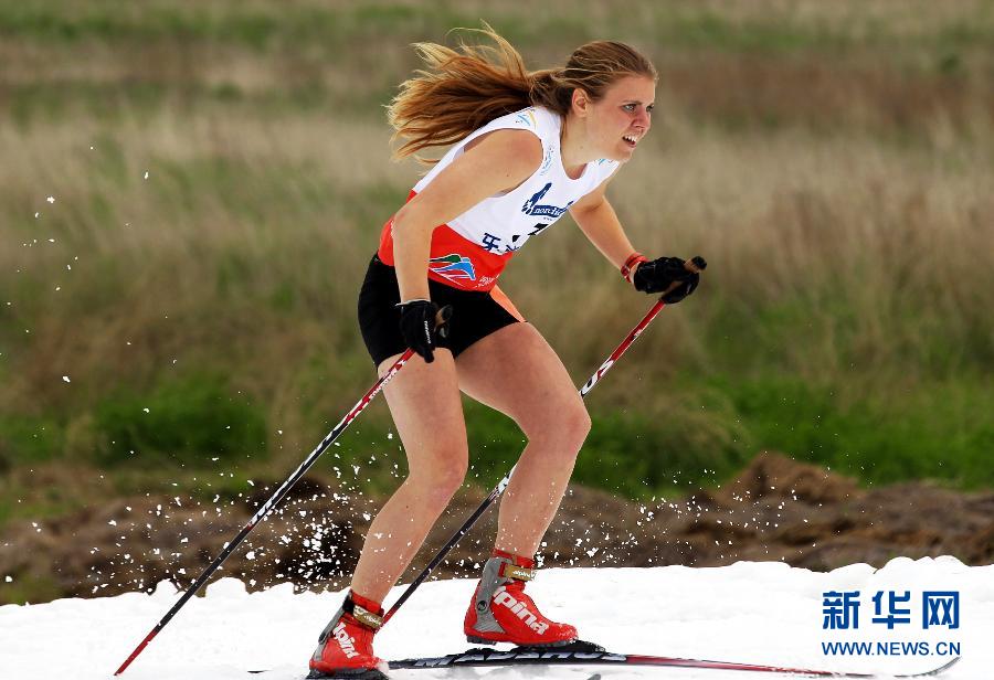 Swedish skier Hellberg is in women's racing, June 19, 2013. (Xinhua/Liying)