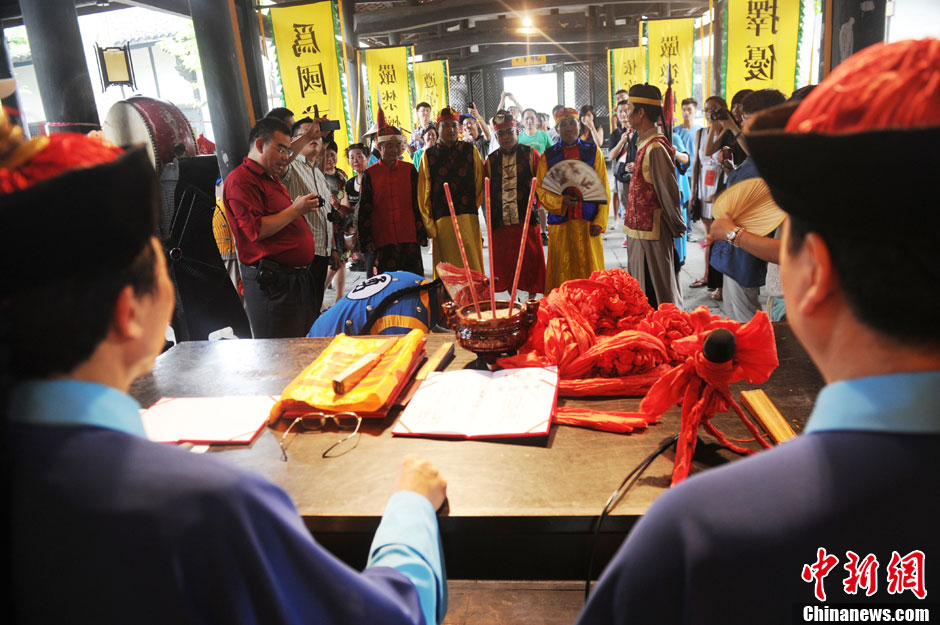 The picture shows scholars preparing for admission.(CNS/Zhang Lang)