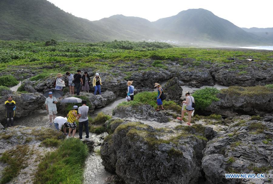 Photo taken on June 19, 2013 shows the scenery on the Lanyu island, southeast China's Taiwan. The Lanyu island is one of the islands of Taiwan, which has an area of 45 square kilometers. (Xinhua/Tao Ming)