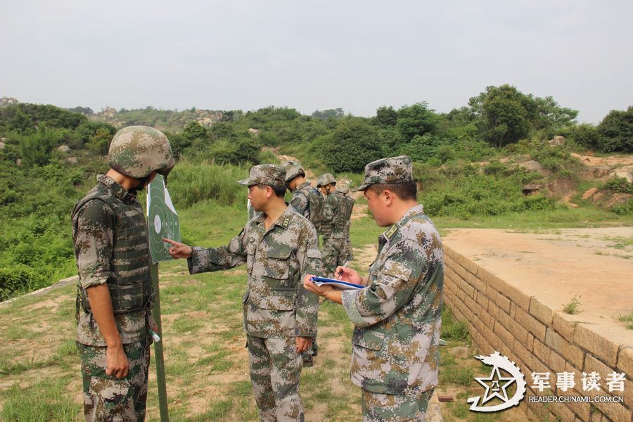 A brigade under the Nanjing Military Area Command (MAC) of the Chinese People's Liberation Army conducted anti-chemical drill from June 9 to June 11, 2013, so as to improve the actual-combat capability of its troops.(Chinamil.com.cn/Yu Jinhu and Mao Heping)