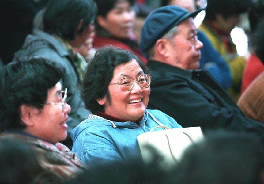 Shanghai Stock Exchange (SSE) Composite index closed at 1,248 points on Feb 9, 1998, the first trading day of Chinese lunar New Year, 30 points higher than previous day.  (Xinhua/ Zhang Ming) 