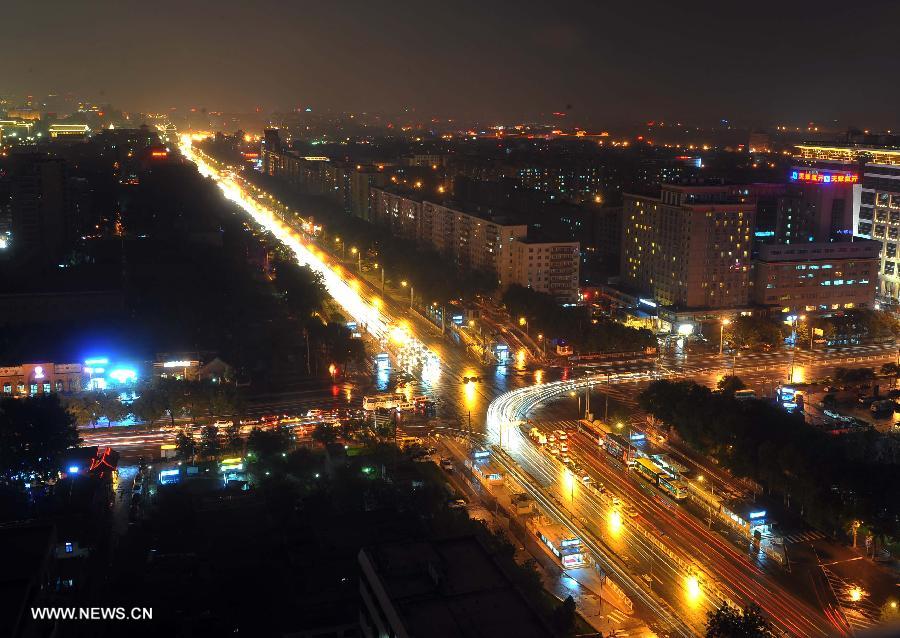 Thunder storm visits Beijing 