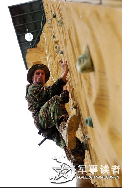 Chinese, Russian special forces in joint training. The 10-day “Cooperation 2013” joint training between the Chinese People’s Armed Police Force (CPAPF) and Russian Domestic Security Force wrapped up in Beijing. (China Military Online/Liu Haishan, Li Guangyin)