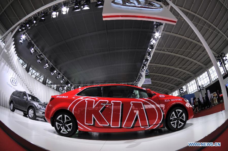 A vehicle is displayed at the 12th Shenyang International Automobile Industry Expo in Shenyang, capital of northeast China's Liaoning Province, June 27, 2013. (Xinhua/Yao Jianfeng)