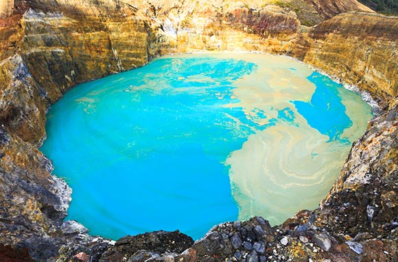 Kelimutu Crater Lake, Indonesia. (Photo: huanqiu.com)