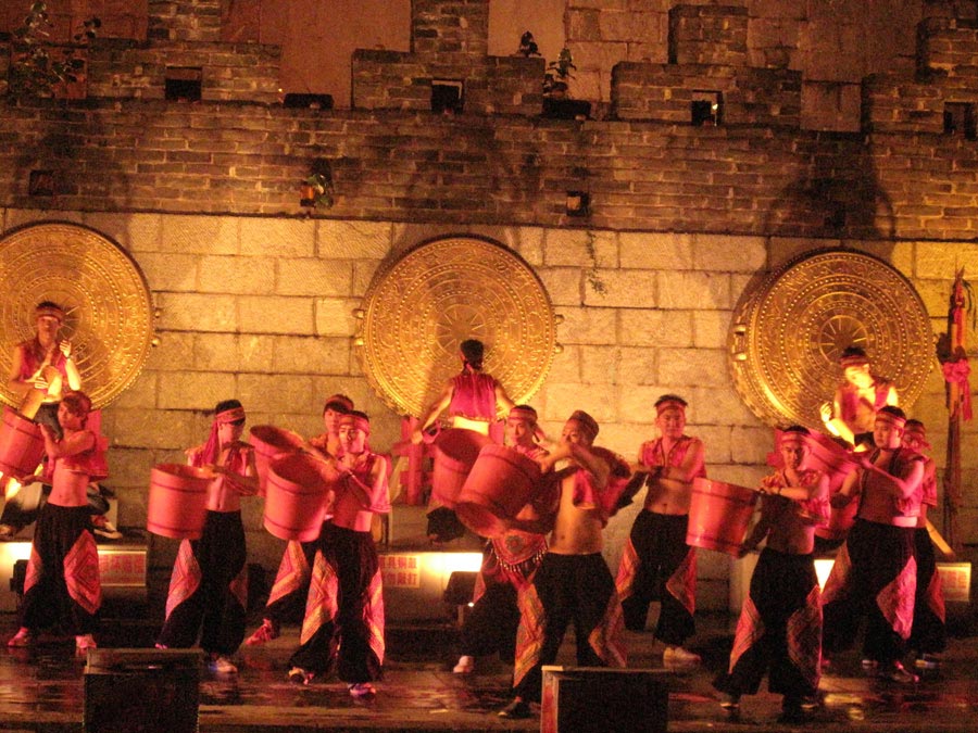 Folk dance performance (CnDG by Jiao Meng)