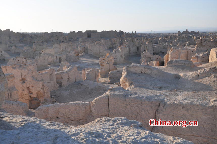 The Ancient City of Jiaohe, also known as Ancient City on Ya'er Lake, is an ancient Chinese archaeological site found in the Yarnaz Valley, 10 km west of the city of Turpan, Xinjiang province. It was a prefecture of the Gaochang during the Sixteen States (304AD-439 AD) and a county of the Gaochang Prefecture after the 14th year (640 AD) of the Zhenguan reign during the Tang Dynasty. (China.org.cn/Chen Xiangzhao)