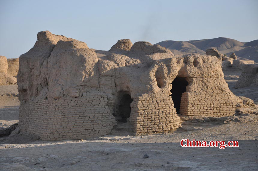 The Ancient City of Jiaohe, also known as Ancient City on Ya'er Lake, is an ancient Chinese archaeological site found in the Yarnaz Valley, 10 km west of the city of Turpan, Xinjiang province. It was a prefecture of the Gaochang during the Sixteen States (304AD-439 AD) and a county of the Gaochang Prefecture after the 14th year (640 AD) of the Zhenguan reign during the Tang Dynasty. (China.org.cn/Chen Xiangzhao)