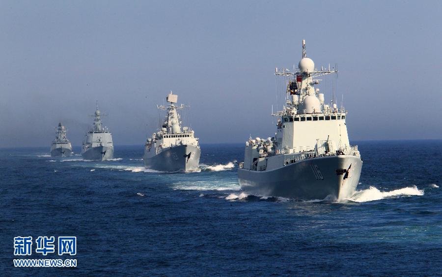 Chinese fleet conducts formation exercise (Photo: xinhuanet.com)