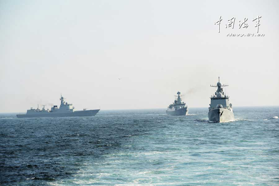 The Chinese naval taskforce to participate in the China-Russia "Joint Sea-2013" joint naval drills conducts confrontation training in complex electromagnetic environment in a sea area of the Sea of Japan on July 3, 2013. (China Military Online/Qian Xiaohu, Sun Yang) 