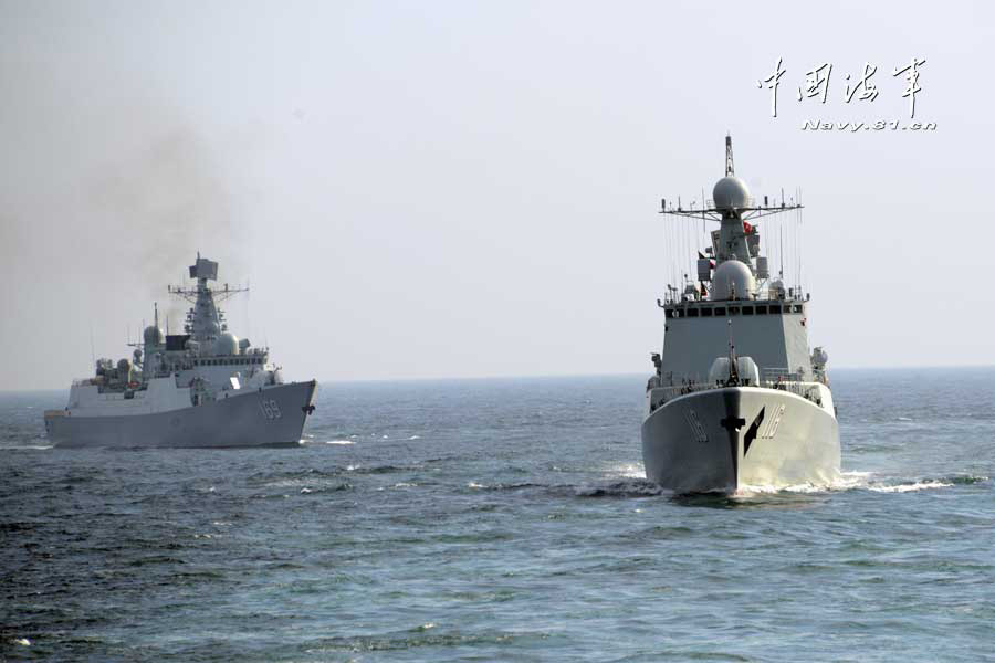 The Chinese naval taskforce to participate in the China-Russia "Joint Sea-2013" joint naval drills conducts confrontation training in complex electromagnetic environment in a sea area of the Sea of Japan on July 3, 2013. (China Military Online/Qian Xiaohu, Sun Yang) 