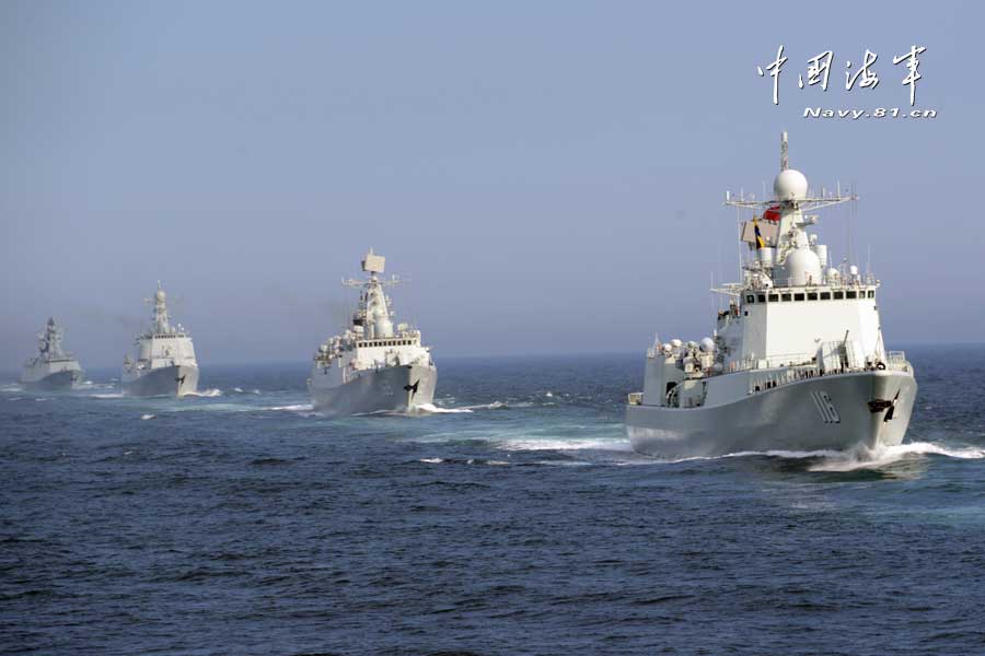 The Chinese naval taskforce to participate in the China-Russia "Joint Sea-2013" joint naval drills conducts confrontation training in complex electromagnetic environment in a sea area of the Sea of Japan on July 3, 2013. (China Military Online/Qian Xiaohu, Sun Yang) 