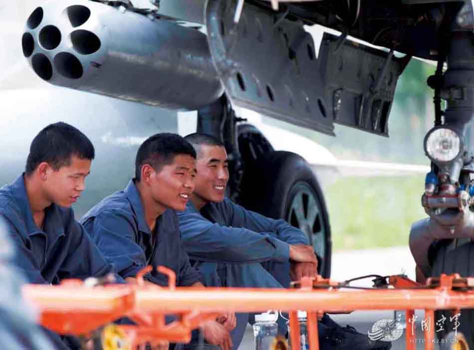 Close view of PLA Air Force's Qiang-5 attack aircrafts (Photo Source: kj.81.cn)