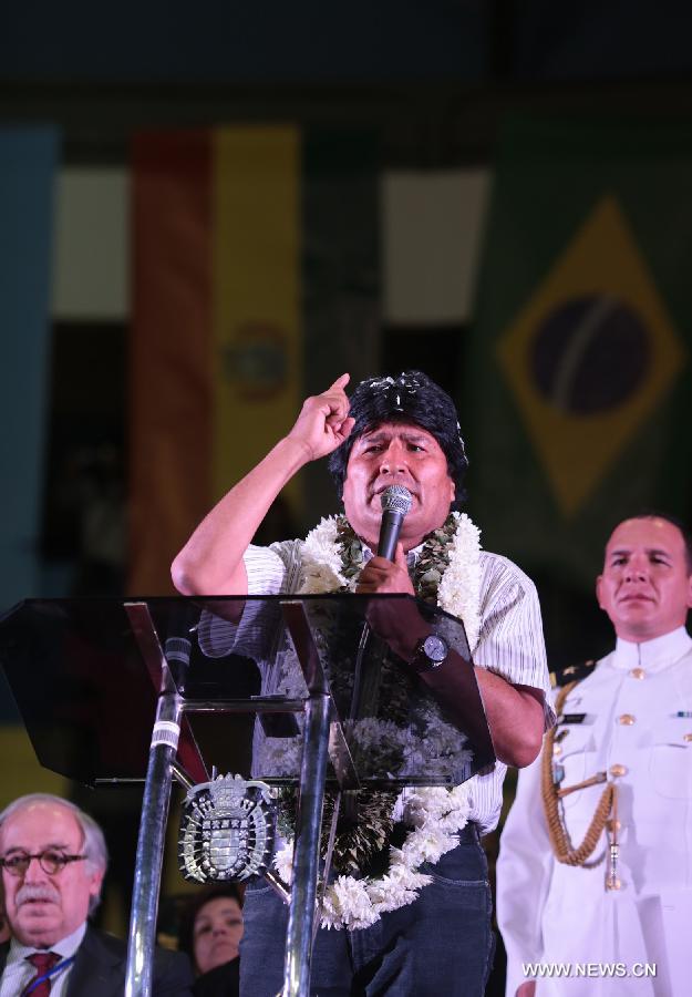 Image provided by Venezuela's Presidency shows President of Bolivia Evo Morales delivering a speech during the meeting of the Union of South American Nations (UNASUR, by its acronym in Spanish) in Cochabamba, Bolivia, on July 4, 2013. (Xinhua/Venezuela's Presidency)