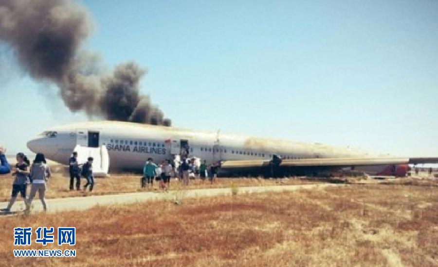 An Asiana Airlines Boeing 777 passenger plane flying from Seoul, the Republic of Korea (ROK), on Saturday crashed while landing and burned partly at San Francisco International Airport, California of the United States, with parts spread on the runway. (Xinhua/AP Photo)