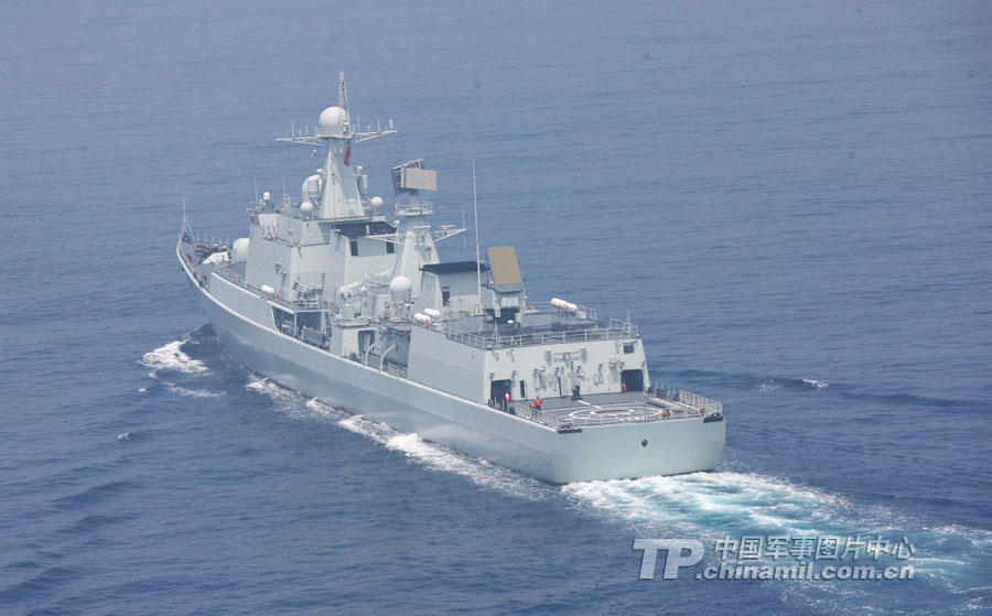 Chinese and Russian warships participating in the China-Russia "Joint Sea-2013" joint naval drill conduct joint escort drill in a designated exercise sea area on July 9, 2013. (China Military Online/Sun Yang) 